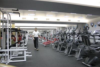 ������ ����� Universal Gym